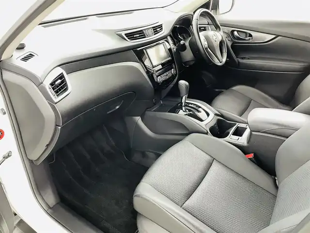 日産 エクストレイル 20X エマージェンシーブレーキ 福島県 2016(平28)年 5.7万km ブリリアントホワイトパール クリアランスソナー/・車線逸脱警報装置/・エマージェンシーブレーキ/・インテリジェントFCW/・踏み間違い防止アシスト/社外ナビ/・型番；AVIC-HRZ900/・フルセグ/TV/BT/CD/DVD/AM/FM/LEDオートライト/・フォグランプ/シートヒーター/・エアーシート/純正AW付きサマータイヤ/ETC/革ステアリング/・ステアリングスイッチ/ドアバイザー/純正フロアマット/プッシュスタート/・スマートキー