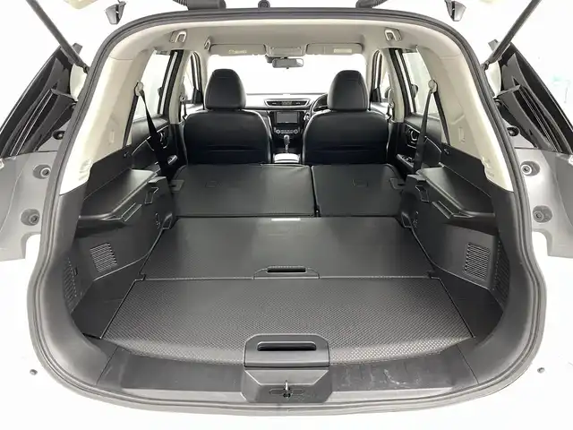 日産 エクストレイル 20X エマージェンシーブレーキ 福島県 2016(平28)年 5.7万km ブリリアントホワイトパール クリアランスソナー/・車線逸脱警報装置/・エマージェンシーブレーキ/・インテリジェントFCW/・踏み間違い防止アシスト/社外ナビ/・型番；AVIC-HRZ900/・フルセグ/TV/BT/CD/DVD/AM/FM/LEDオートライト/・フォグランプ/シートヒーター/・エアーシート/純正AW付きサマータイヤ/ETC/革ステアリング/・ステアリングスイッチ/ドアバイザー/純正フロアマット/プッシュスタート/・スマートキー