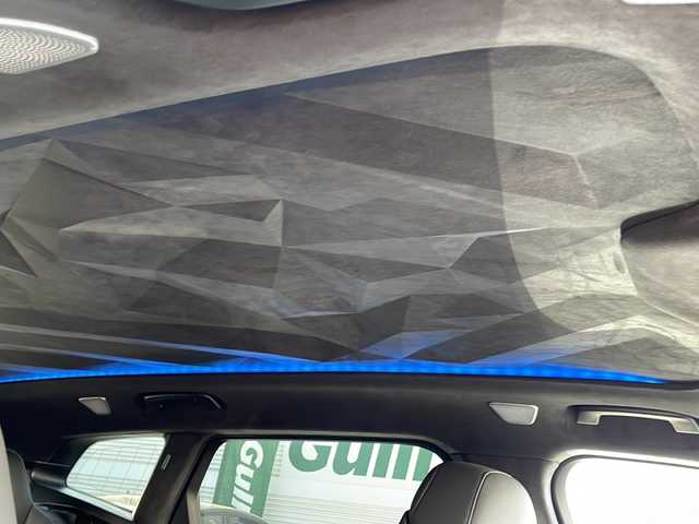 ＢＭＷ ＢＭＷ ＸＭ 東京都 2023(令5)年 2.4万km サファイアブラックP 新車時保証書　取扱説明書/ドライビングアシスト/ヒル・スタート・アシスト/トラフィック・サイン・アシスト/緊急時のブレーキ・アシスト/ステアリング&レーン・コントロール・アシスト/ACC（アクティブ・クルーズ・コントロール）/レーン・チェンジ・ウォーニング＆レーン・チェンジ・アシスト/パーキング・アシスト/純正ナビ/フルセグTV/USB/BT/appleCarPlay/Bowers＆Wilkins/360度カメラ　ETC2.0/純正ドライブレコーダー【前後】/ヘッドアップディスプレイ/ワイヤレスチャージ/ジェスチャーコントロール/フロントメモリー付パワーシート【マッサージ付】/レザーシート　/全席シートヒーター/Fベンチレーター/LEDヘッドライト/オートライト/パワーバックドア/スマートキー×２/純正23インチアルミ