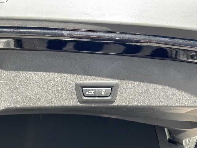 ＢＭＷ ＢＭＷ ＸＭ 東京都 2023(令5)年 2.4万km サファイアブラックP 新車時保証書　取扱説明書/ドライビングアシスト/ヒル・スタート・アシスト/トラフィック・サイン・アシスト/緊急時のブレーキ・アシスト/ステアリング&レーン・コントロール・アシスト/ACC（アクティブ・クルーズ・コントロール）/レーン・チェンジ・ウォーニング＆レーン・チェンジ・アシスト/パーキング・アシスト/純正ナビ/フルセグTV/USB/BT/appleCarPlay/Bowers＆Wilkins/360度カメラ　ETC2.0/純正ドライブレコーダー【前後】/ヘッドアップディスプレイ/ワイヤレスチャージ/ジェスチャーコントロール/フロントメモリー付パワーシート【マッサージ付】/レザーシート　/全席シートヒーター/Fベンチレーター/LEDヘッドライト/オートライト/パワーバックドア/スマートキー×２/純正23インチアルミ