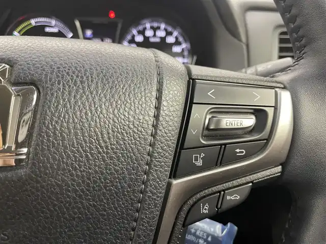 トヨタ クラウン ハイブリッド アスリートS 埼玉県 2016(平28)年 7.2万km ホワイトパールクリスタルシャイン 純正SDメモリナビ/ CD DVD 地デジTV Bluetooth/バックカメラ/プリクラッシュセーフティ/レーンディパーチャーアラート/レーダークルーズコントロール/クリアランスソナー /パワーシート/シートヒーター /ステアリングヒーター/ドライブレコーダー/LEDオートライト/ビルトインETC