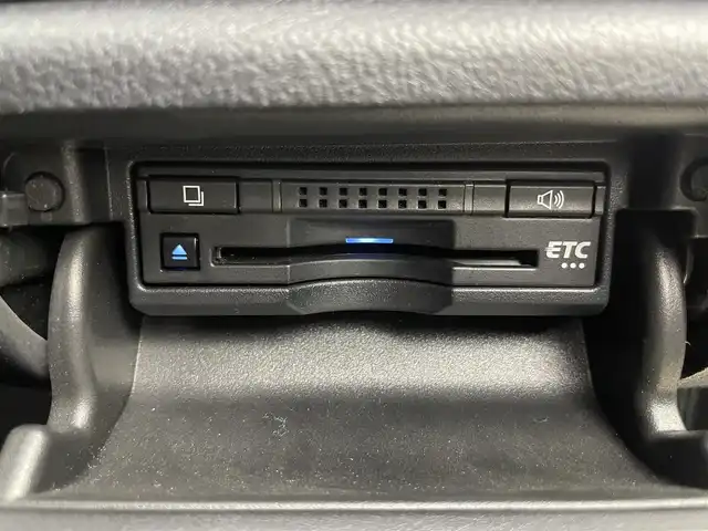 トヨタ クラウン ハイブリッド アスリートS 埼玉県 2016(平28)年 7.2万km ホワイトパールクリスタルシャイン 純正SDメモリナビ/ CD DVD 地デジTV Bluetooth/バックカメラ/プリクラッシュセーフティ/レーンディパーチャーアラート/レーダークルーズコントロール/クリアランスソナー /パワーシート/シートヒーター /ステアリングヒーター/ドライブレコーダー/LEDオートライト/ビルトインETC