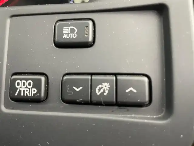 トヨタ クラウン ハイブリッド アスリートS 埼玉県 2016(平28)年 7.2万km ホワイトパールクリスタルシャイン 純正SDメモリナビ/ CD DVD 地デジTV Bluetooth/バックカメラ/プリクラッシュセーフティ/レーンディパーチャーアラート/レーダークルーズコントロール/クリアランスソナー /パワーシート/シートヒーター /ステアリングヒーター/ドライブレコーダー/LEDオートライト/ビルトインETC