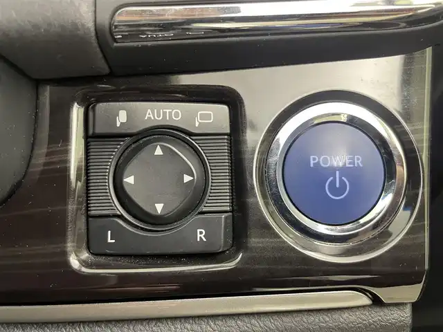 トヨタ クラウン ハイブリッド アスリートS 埼玉県 2016(平28)年 7.2万km ホワイトパールクリスタルシャイン 純正SDメモリナビ/ CD DVD 地デジTV Bluetooth/バックカメラ/プリクラッシュセーフティ/レーンディパーチャーアラート/レーダークルーズコントロール/クリアランスソナー /パワーシート/シートヒーター /ステアリングヒーター/ドライブレコーダー/LEDオートライト/ビルトインETC