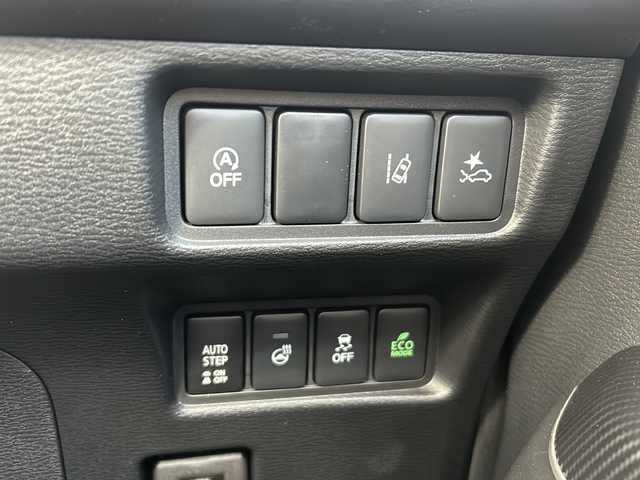 三菱 デリカＤ：５ シャモニー 静岡県 2024(令6)年 0.1万km ブラックダイヤモンド ナビ機能/フルセグTV/CD/DVD/USB/Bluetooth/HDMI/Apple Carplay/Andoroid Auto/主要装備/・両側パワースライドドア　/・シートヒーター　/・電動ステップ　/・全方位カメラ　/・サイドカメラ　/・パワーシート　/・ＢＳＭ　/・コーナーセンサー　/・レーダークルーズコントロール　/・パドルシフト　/・ハンドルヒーター　/・フォグランプ/・スマートキー/・プッシュスタート/・アイドリングストップ/・オートライト/・オートハイビーム/・パワーバックドア/・ハーフレザーシート/・衝突軽減システム/・横滑り防止装置/・ステアリングリモコン