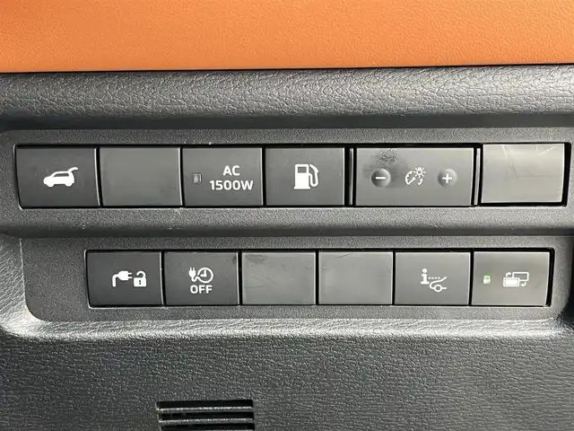 三菱 アウトランダー ＰＨＥＶ P 奈良県 2023(令5)年 3.4万km チタニウムグレーメタリック ワンオーナー/パノラマルーフ/純正９インチナビ/（フルセグ/BT/AppleCarPlay/AndroidAuto)/ＢＯＳＥプレミアムサウンドシステム/レーダークルーズコントロール/アラウンドビューモニター/パドルシフト/ブラインドスポットモニター/前後コーナーセンサー/衝突軽減システム/レーンキープアシスト/パワーバックドア/レザーシート/前席メモリ付きパワーシート/前席シートヒーター/ヘッドアップディスプレイ/ワイヤレス充電/後席サンシェード/デジタルインナーミラー/前後ドライブレコーダー/ETC2.0/SCHNEIDER18インチAW/保証書/取り扱い説明書/スペアキーX1