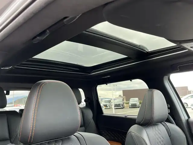 三菱 アウトランダー ＰＨＥＶ P 奈良県 2023(令5)年 3.4万km チタニウムグレーメタリック ワンオーナー/パノラマルーフ/純正９インチナビ/（フルセグ/BT/AppleCarPlay/AndroidAuto)/ＢＯＳＥプレミアムサウンドシステム/レーダークルーズコントロール/アラウンドビューモニター/パドルシフト/ブラインドスポットモニター/前後コーナーセンサー/衝突軽減システム/レーンキープアシスト/パワーバックドア/レザーシート/前席メモリ付きパワーシート/前席シートヒーター/ヘッドアップディスプレイ/ワイヤレス充電/後席サンシェード/デジタルインナーミラー/前後ドライブレコーダー/ETC2.0/SCHNEIDER18インチAW/保証書/取り扱い説明書/スペアキーX1