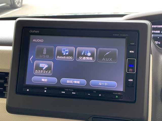ホンダ Ｎ ＢＯＸ G L ホンダセンシング 福井県 2017(平29)年 5.6万km ブリティッシュグリーンP (株)IDOMが運営する【じしゃロン福井店】の自社ローン専用車両になりますこちらは現金またはオートローンご利用時の価格です。自社ローンご希望の方は別途その旨お申付け下さい/純正ナビ（VXM-184VFi）/フルセグ/Bluetooth/CD/DVD/バックカメラ/アダプティブクルーズコントロール/レーンキープアシスト/衝突被害軽減システム/リアコーナーセンサー/パワースライドドア/アイドリングストップ/ETC/オートライト/ベンチシート/フルフラットシート/ドアバイザー/ステアリングスイッチ/プッシュスタート/スマートキー/スペアキー/取扱説明書