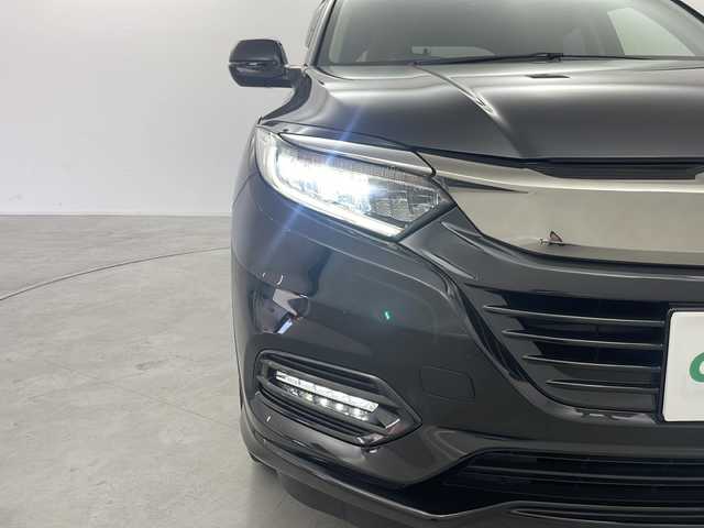 ホンダ ヴェゼル ハイブリッド Z ホンダセンシング 群馬県 2019(平31)年 5.5万km クリスタルブラックパール 純正ナビ　バックカメラ　ハーフレザーシート　シートヒーター　コンフォートビューパッケージ　パドルシフト　ビルトインＥＴＣ　アダプティブクルーズコントロール　衝突被害軽減ブレーキ　スマートキー　ＬＥＤ