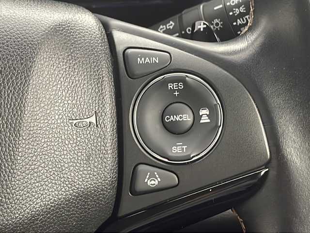 ホンダ ヴェゼル ハイブリッド Z ホンダセンシング 群馬県 2019(平31)年 5.5万km クリスタルブラックパール 純正ナビ　バックカメラ　ハーフレザーシート　シートヒーター　コンフォートビューパッケージ　パドルシフト　ビルトインＥＴＣ　アダプティブクルーズコントロール　衝突被害軽減ブレーキ　スマートキー　ＬＥＤ