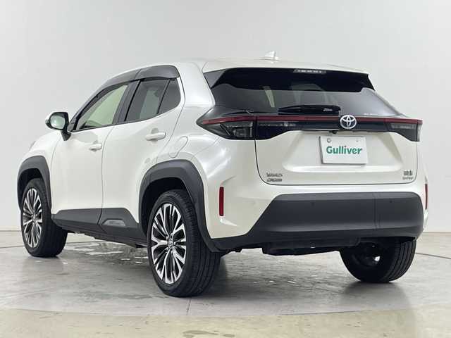 トヨタ ヤリスクロス ハイブリッド Z 道央・札幌 2020(令2)年 2.3万km ホワイトパールクリスタルシャイン ・4WD/寒冷地仕様/・トヨタセーフティセンス/・レーンキープアシスト/・レーダークルーズコントロール/・プリクラッシュセーフティ/・純正ディスプレイオーディオ/（BT/Apple CarPlay/Android Auto)/・バックカメラ/パノラミックビューモニター/・ハーフレザーシート/・前席シートヒーター/運転席パワーシート/・オートライト/LEDヘッドライト/・オートハイビーム/・前後コーナーセンサー/・ブラインドスポットモニター/・ビルトインETC2.0/・AC100V1500W