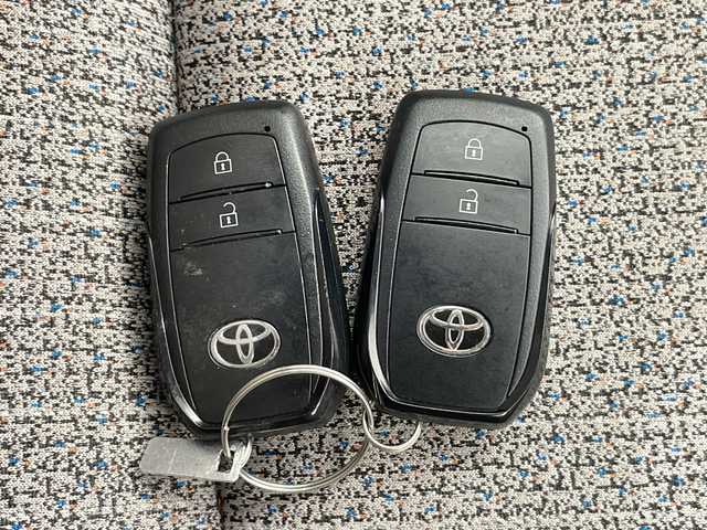 トヨタ ヤリスクロス ハイブリッド Z 道央・札幌 2020(令2)年 2.3万km ホワイトパールクリスタルシャイン ・4WD/寒冷地仕様/・トヨタセーフティセンス/・レーンキープアシスト/・レーダークルーズコントロール/・プリクラッシュセーフティ/・純正ディスプレイオーディオ/（BT/Apple CarPlay/Android Auto)/・バックカメラ/パノラミックビューモニター/・ハーフレザーシート/・前席シートヒーター/運転席パワーシート/・オートライト/LEDヘッドライト/・オートハイビーム/・前後コーナーセンサー/・ブラインドスポットモニター/・ビルトインETC2.0/・AC100V1500W