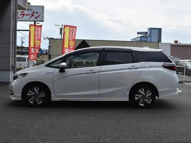 ホンダ シャトル ハイブリッド X ホンダセンシング 福岡県 2021(令3)年 10.9万km プラチナホワイトパール 　シャトル　ハイブリッドX　ホンダセンシング　/社外ナビ/　　AVIC-RZ03/　　B・T/バックカメラ/レーダークルーズコントロール/パドルシフト/前席シートヒーター/LEDヘッドライト/フォグランプ/ETC/取扱説明書あり