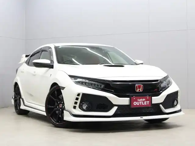 ホンダ シビック タイプR 三重県 2018(平30)年 4.2万km チャンピオンシップホワイト 無限フロントアンダースポイラー/無限サイドガーニッシュ/無限リアアンダースポイラー/純正リアスポイラー/HKSリーガマックスプレミアムマフラー/momoステアリング/NGR Innovationsクイックリリースボススペーサー/純正メモリナビ・地デジTV/・DVD/CD/・Bluetooth/バックカメラ/コムテック前後ドライブレコーダー/社外デジタルインナーミラー/クルーズコントロール/ビルトインETC2.0/純正20インチアルミホイール/LEDヘッドランプ/・オートライト/LEDフロントフォグランプ/プッシュエンジンスタート/スマートキー