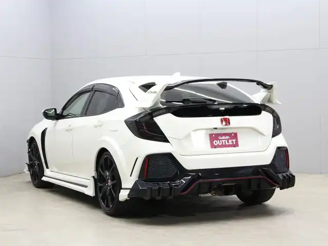 ホンダ シビック タイプR 三重県 2018(平30)年 4.2万km チャンピオンシップホワイト 無限フロントアンダースポイラー/無限サイドガーニッシュ/無限リアアンダースポイラー/純正リアスポイラー/HKSリーガマックスプレミアムマフラー/momoステアリング/NGR Innovationsクイックリリースボススペーサー/純正メモリナビ・地デジTV/・DVD/CD/・Bluetooth/バックカメラ/コムテック前後ドライブレコーダー/社外デジタルインナーミラー/クルーズコントロール/ビルトインETC2.0/純正20インチアルミホイール/LEDヘッドランプ/・オートライト/LEDフロントフォグランプ/プッシュエンジンスタート/スマートキー