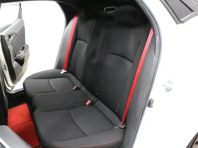 ホンダ シビック タイプR 三重県 2018(平30)年 4.2万km チャンピオンシップホワイト 無限フロントアンダースポイラー/無限サイドガーニッシュ/無限リアアンダースポイラー/純正リアスポイラー/HKSリーガマックスプレミアムマフラー/momoステアリング/NGR Innovationsクイックリリースボススペーサー/純正メモリナビ・地デジTV/・DVD/CD/・Bluetooth/バックカメラ/コムテック前後ドライブレコーダー/社外デジタルインナーミラー/クルーズコントロール/ビルトインETC2.0/純正20インチアルミホイール/LEDヘッドランプ/・オートライト/LEDフロントフォグランプ/プッシュエンジンスタート/スマートキー