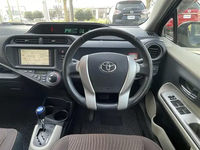 トヨタ アクア G 栃木県 2012(平24)年 14.6万km ブラックマイカ (株)IDOMが運営する【じしゃロン宇都宮店】の自社ローン専用車両になります。こちらは現金またはオートローンご利用時の価格です。自社ローンご希望の方は別途その旨お申付け下さい/純正ナビ/バックカメラ/ワンセグ/ＥＴＣ/スマートキー/アイドリングストップ/プッシュボタンスタート/電格ミラー