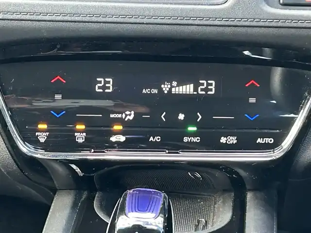 ホンダ ヴェゼル ハイブリッド X ホンダセンシング 宮城県 2017(平29)年 6.8万km クリスタルブラックパール ワンオーナー/ホンダセンシング/・衝突軽減ブレーキ/・歩行者事故低減ステアリング/・アダプティブクルーズコントロール/・車線維持支援システム/・路外逸脱抑制制御/・誤発進抑制機能/・先行車発進お知らせ機能/・標識認識機能/純正SDナビ/【CD・DVD・SD・BT・フルセグTV】/バックカメラ/純正16インチAW/横滑り防止装置/パドルシフト/ステアリングスイッチ/オートライト/LEDヘッドライト/フォグライト/電子パーキング/ブレーキホールド/スマートキー/ETC