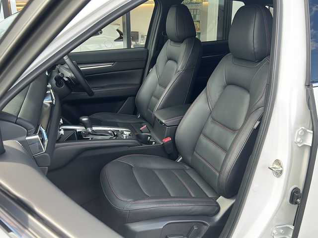 マツダ ＣＸ－５ XD スポーツアピアランス 大阪府 2025(令7)年 0.4万km ロジウムホワイトプレミアムメタリック 衝突軽減　/１０．２５型純正ナビ　/全方位カメラ　/フルセグＴＶ/Ｂｌｕｅｔｏｏｔｈ　/BOSEサウンドシステム　/本革　/ステアリングヒーター　/シートヒーター／クーラー　/シートメモリ　/電動リアゲート　/ヘッドアップディスプレイ　/コーナーセンサー　/LEDヘッドライト　/置くだけ充電　/ETC　/純正ホイール　/取説/保証書/スペアキーｘ１