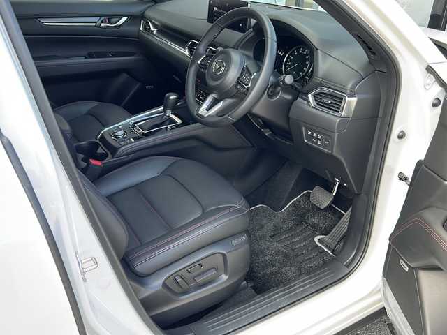 マツダ ＣＸ－５ XD スポーツアピアランス 大阪府 2025(令7)年 0.4万km ロジウムホワイトプレミアムメタリック 衝突軽減　/１０．２５型純正ナビ　/全方位カメラ　/フルセグＴＶ/Ｂｌｕｅｔｏｏｔｈ　/BOSEサウンドシステム　/本革　/ステアリングヒーター　/シートヒーター／クーラー　/シートメモリ　/電動リアゲート　/ヘッドアップディスプレイ　/コーナーセンサー　/LEDヘッドライト　/置くだけ充電　/ETC　/純正ホイール　/取説/保証書/スペアキーｘ１