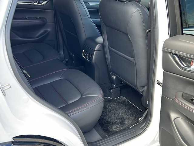 マツダ ＣＸ－５ XD スポーツアピアランス 大阪府 2025(令7)年 0.4万km ロジウムホワイトプレミアムメタリック 衝突軽減　/１０．２５型純正ナビ　/全方位カメラ　/フルセグＴＶ/Ｂｌｕｅｔｏｏｔｈ　/BOSEサウンドシステム　/本革　/ステアリングヒーター　/シートヒーター／クーラー　/シートメモリ　/電動リアゲート　/ヘッドアップディスプレイ　/コーナーセンサー　/LEDヘッドライト　/置くだけ充電　/ETC　/純正ホイール　/取説/保証書/スペアキーｘ１