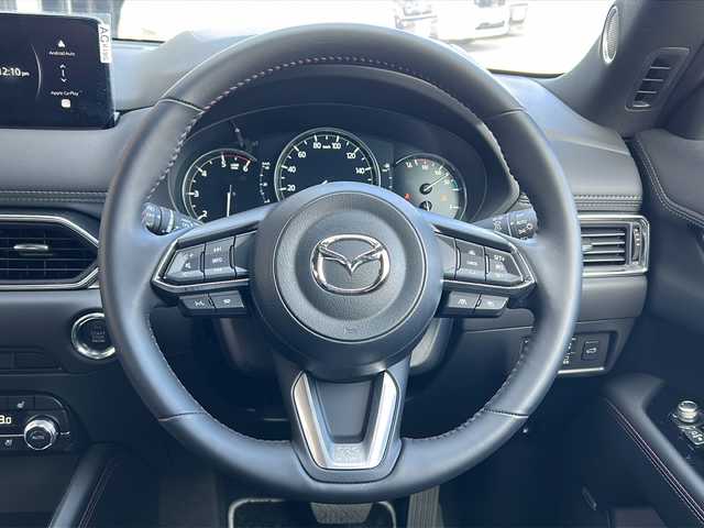マツダ ＣＸ－５ XD スポーツアピアランス 大阪府 2025(令7)年 0.4万km ロジウムホワイトプレミアムメタリック 衝突軽減　/１０．２５型純正ナビ　/全方位カメラ　/フルセグＴＶ/Ｂｌｕｅｔｏｏｔｈ　/BOSEサウンドシステム　/本革　/ステアリングヒーター　/シートヒーター／クーラー　/シートメモリ　/電動リアゲート　/ヘッドアップディスプレイ　/コーナーセンサー　/LEDヘッドライト　/置くだけ充電　/ETC　/純正ホイール　/取説/保証書/スペアキーｘ１