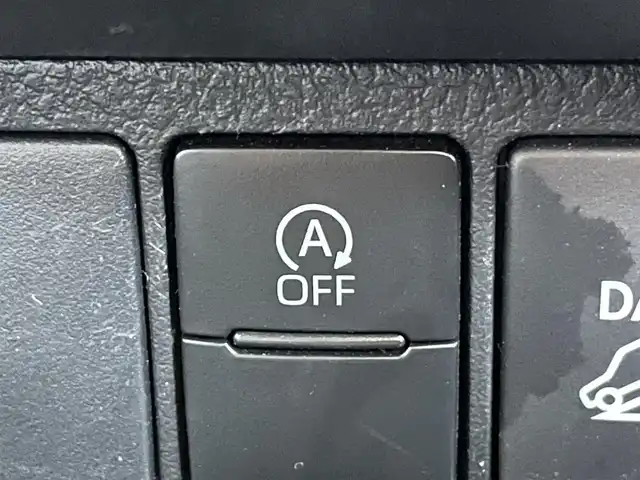 トヨタ ハイラックス Z GRスポーツ 東京都 2024(令6)年 1.1万km プラチナホワイトパールマイカ ワンオーナー　/純正８型ディスプレィオーディオナビ /・BluetoothAudio/USB/AM/FM/アラウンドビューモニター /GRドレスUPマフラー /ハーフレザーシート/・D席シートヒーター/GRサイドステップ /バイカラーLEDフォグランプ /プリクラッシュセーフティ /レーダークルーズコントロ-ル/レーンディパーチャーアラート/ロードサインアシスト/クリアランスソナー/バックソナー/アクティブトラクションコントロール/ダウンヒルアシストコントロール/リアデフロック/プッシュエンジンスタート/保証書＆取説