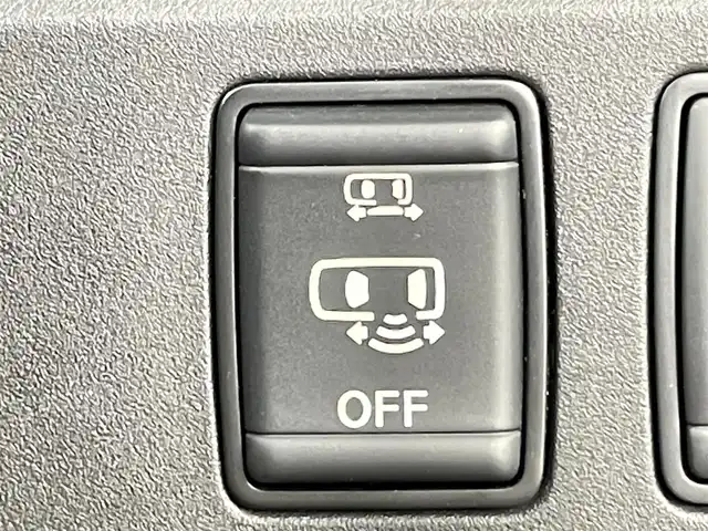 日産 セレナ ハイウェイスター Vセレクション 千葉県 2017(平29)年 4万km ブリリアントホワイトパール 禁煙車/エマージェンシーブレーキ/プロパイロット/レーンキープアシスト/コーナーセンサー/社外メモリナビ/　CD/DVD/BT/フルセグTV/両側パワースライドドア/アラウンドビューモニター/電子パーキング/デジタルインナーミラー/オートホールドブレーキ/スマートキー&プッシュスタート/純正フロアマット/電動格納ミラー/LEDヘッドライト/フォグライト/純正16インチアルミホイール