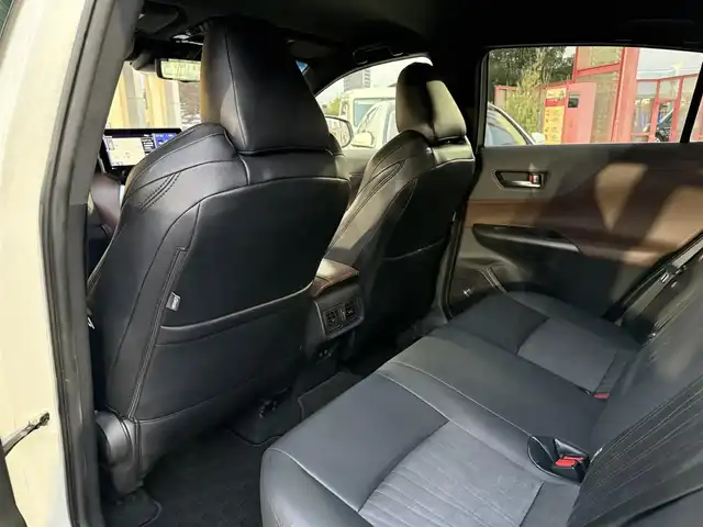 トヨタ ハリアー Z 香川県 2022(令4)年 3.2万km ホワイトパールクリスタルシャイン ワンオーナー/メーカーナビ/フルセグＴＶ/Ｂｌｕｅｔｏｏｔｈ/アップルカープレイ/ＪＢＬプレミアムサウンド/バックカメラ/デジタルインナーミラー/ヘッドアップディスプレイ/トヨタセーフティセンス/レーダークルーズコントロール/レーンキープアシスト/革調シートカバー/シートヒータ―/パワーバックドア/オートマチックハイビーム/LEDオートライト/LEDフォグライト