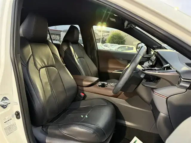 トヨタ ハリアー Z 香川県 2022(令4)年 3.2万km ホワイトパールクリスタルシャイン ワンオーナー/メーカーナビ/フルセグＴＶ/Ｂｌｕｅｔｏｏｔｈ/アップルカープレイ/ＪＢＬプレミアムサウンド/バックカメラ/デジタルインナーミラー/ヘッドアップディスプレイ/トヨタセーフティセンス/レーダークルーズコントロール/レーンキープアシスト/革調シートカバー/シートヒータ―/パワーバックドア/オートマチックハイビーム/LEDオートライト/LEDフォグライト