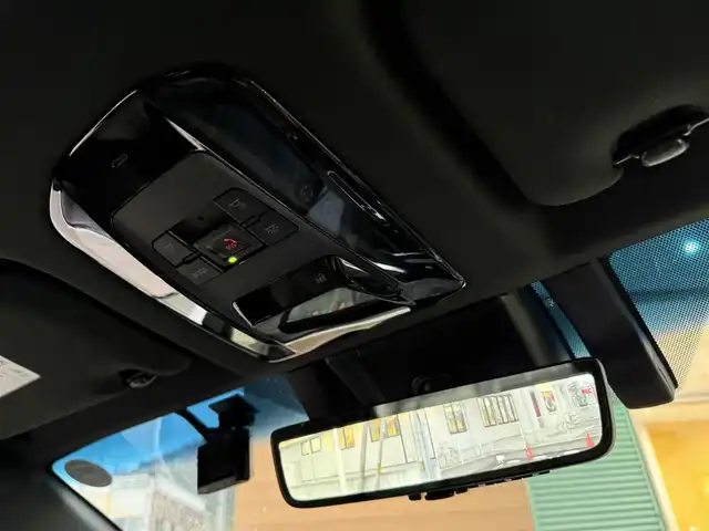 トヨタ ハリアー Z 香川県 2022(令4)年 3.2万km ホワイトパールクリスタルシャイン ワンオーナー/メーカーナビ/フルセグＴＶ/Ｂｌｕｅｔｏｏｔｈ/アップルカープレイ/ＪＢＬプレミアムサウンド/バックカメラ/デジタルインナーミラー/ヘッドアップディスプレイ/トヨタセーフティセンス/レーダークルーズコントロール/レーンキープアシスト/革調シートカバー/シートヒータ―/パワーバックドア/オートマチックハイビーム/LEDオートライト/LEDフォグライト