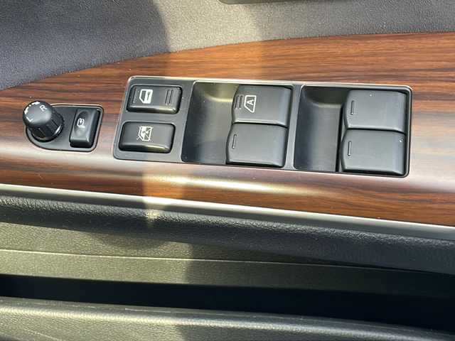 日産 ティアナ 250XV 三重県 2009(平21)年 8.1万km サファイアブラック 純正ナビ/バックカメラ/ETC/スペアスマートキー/ミラータイプレーダー探知機/パワーシート/オットマン/メモリーシート/ウッドコンピステア/ステアスイッチ/オートライト/電格ウィンカーミラー/禁煙車