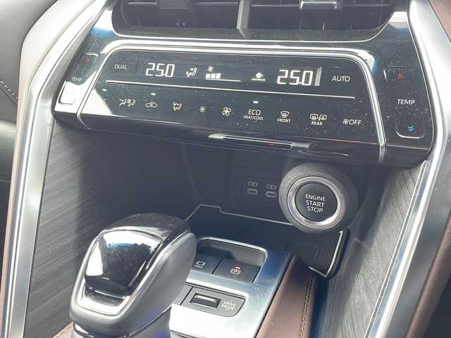 トヨタ ハリアー Z レザーパッケージ 秋田県 2022(令4)年 3万km プレシャスブラックパール ワンオーナー/全周囲カメラ/寒冷地仕様/モデリスタエアロ/コネクティッドナビ/JBLプレミアムサウンド/フルセグＴＶ/Bluetooth/ラジオ/USB/Miracast/デジタルインナーミラー/ビルトインETC２．０/レザーシート/シートヒーター/エアシート/レーダークルーズコントロール/レーンキープアシスト/ヘッドアップディスプレイ/ブラインドスポットモニター/オートマチックハイビーム/パワーバックドア/LEDオートライト/LEDフォグライト