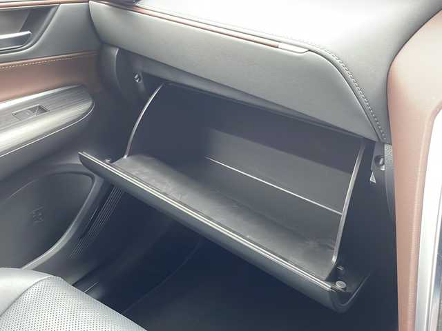 トヨタ ハリアー Z レザーパッケージ 秋田県 2022(令4)年 3万km プレシャスブラックパール ワンオーナー/全周囲カメラ/寒冷地仕様/モデリスタエアロ/コネクティッドナビ/JBLプレミアムサウンド/フルセグＴＶ/Bluetooth/ラジオ/USB/Miracast/デジタルインナーミラー/ビルトインETC２．０/レザーシート/シートヒーター/エアシート/レーダークルーズコントロール/レーンキープアシスト/ヘッドアップディスプレイ/ブラインドスポットモニター/オートマチックハイビーム/パワーバックドア/LEDオートライト/LEDフォグライト