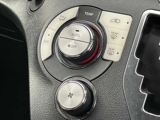 トヨタ シエンタ G 千葉県 2016(平28)年 5.2万km ブラックマイカ 社外メモリナビ/(フルセグTV/CD/DVD/BT/AM/FM)/バックカメラ/クルーズコントロール/両側パワースライドドア/横滑り防止装置/ETC/アイドリングストップ/ウィンカーミラー/電動格納ミラー/シートリフター/プッシュスタート/スマートキー/フロアマット/スペアキー