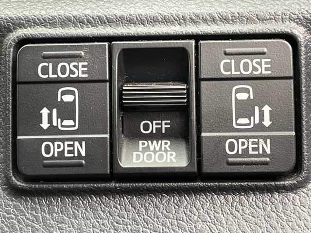 トヨタ シエンタ G 千葉県 2016(平28)年 5.2万km ブラックマイカ 社外メモリナビ/(フルセグTV/CD/DVD/BT/AM/FM)/バックカメラ/クルーズコントロール/両側パワースライドドア/横滑り防止装置/ETC/アイドリングストップ/ウィンカーミラー/電動格納ミラー/シートリフター/プッシュスタート/スマートキー/フロアマット/スペアキー