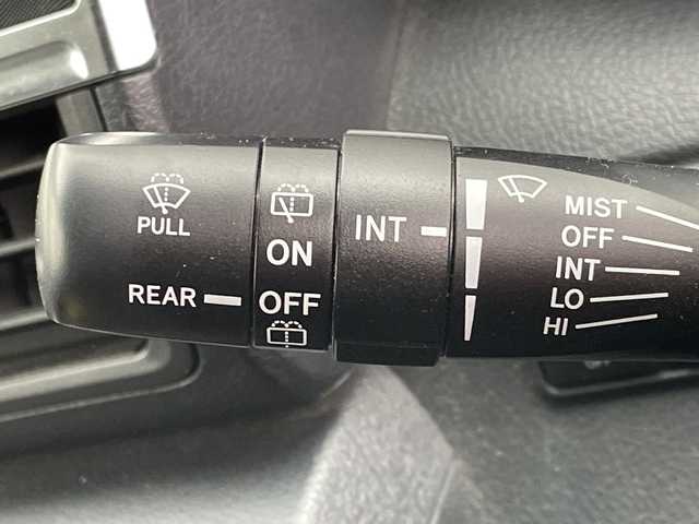 トヨタ シエンタ G 千葉県 2016(平28)年 5.2万km ブラックマイカ 社外メモリナビ/(フルセグTV/CD/DVD/BT/AM/FM)/バックカメラ/クルーズコントロール/両側パワースライドドア/横滑り防止装置/ETC/アイドリングストップ/ウィンカーミラー/電動格納ミラー/シートリフター/プッシュスタート/スマートキー/フロアマット/スペアキー