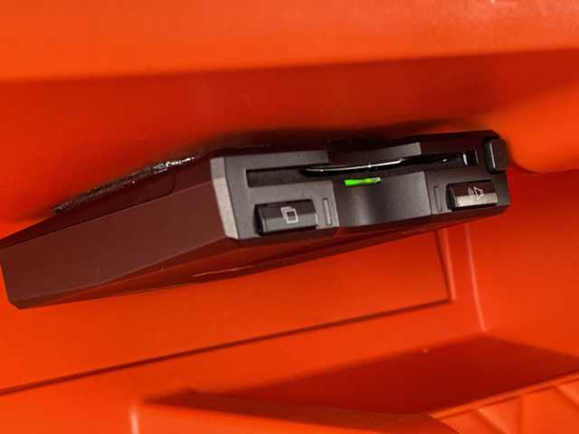 トヨタ シエンタ G 千葉県 2016(平28)年 5.2万km ブラックマイカ 社外メモリナビ/(フルセグTV/CD/DVD/BT/AM/FM)/バックカメラ/クルーズコントロール/両側パワースライドドア/横滑り防止装置/ETC/アイドリングストップ/ウィンカーミラー/電動格納ミラー/シートリフター/プッシュスタート/スマートキー/フロアマット/スペアキー