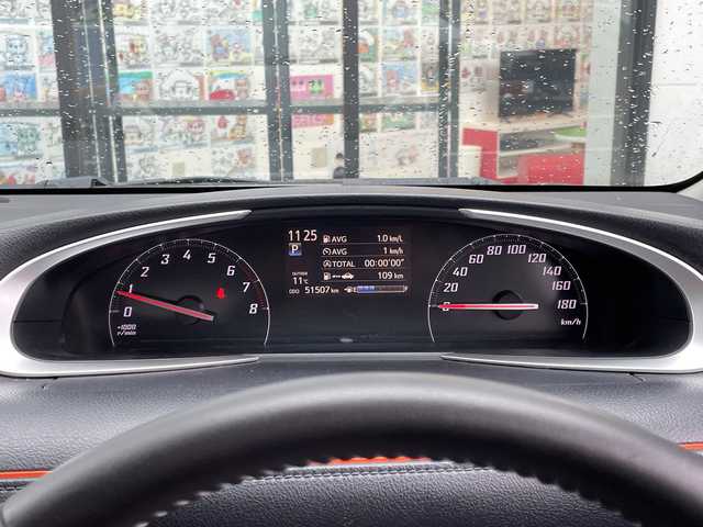 トヨタ シエンタ G 千葉県 2016(平28)年 5.2万km ブラックマイカ 社外メモリナビ/(フルセグTV/CD/DVD/BT/AM/FM)/バックカメラ/クルーズコントロール/両側パワースライドドア/横滑り防止装置/ETC/アイドリングストップ/ウィンカーミラー/電動格納ミラー/シートリフター/プッシュスタート/スマートキー/フロアマット/スペアキー