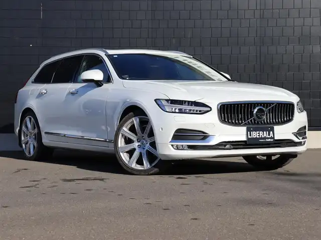 ボルボ Ｖ９０ T6 AWD インスクリプション 宮城県 2017(平29)年 3.8万km パール 純正ナビ【ＢＴ／フルセグＴＶ／ＡＵＸ】/パノラマサンルーフ　/Ｂｏｗｅｒｓ＆ｗｉｌｋｉｎｓサウンド　/アップディスプレイ　/アダプティブクルーズコントロール　/自動駐車システム　/茶レザーシート　/全席シートヒーター/前席エアシート/オートマチックハイビーム/ステアリングヒーター/全方位カメラ/前後ドライブレコーダー/パーキングアシスト/ブラインドスポットアシスト/パワーバックドア/純正20インチAW/前席メモリー付きパワーシート/LEDヘッドライト/禁煙車