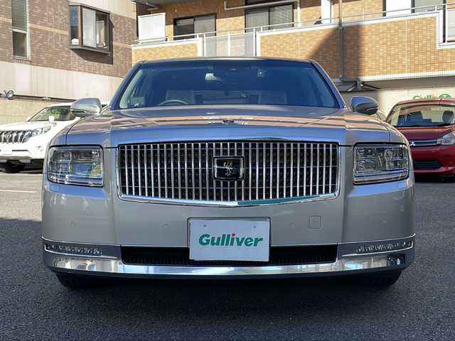 トヨタ センチュリー 高知県 2019(平31)年 0.6万km シルバーM 精華レイディエントシルバーメタリック/メーカーナビ/・フルセグTV/・CD/DVD/Blu-ray/・Bluetooth/Ｂカメラ/ＥＴＣ/リアエンターテイメント/ライティングテーブル/七宝レースカーテン/フルレザーシート/全席シートヒーター/エアシート/パワーシート/レーダークルーズコントロール/BSM/センチュリー専用AW