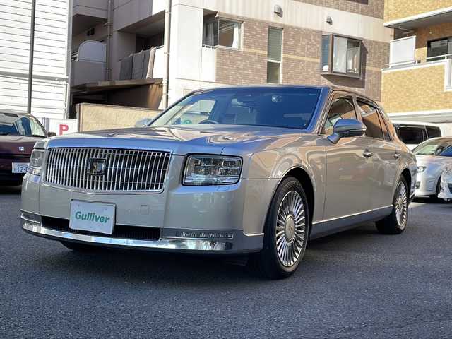 トヨタ センチュリー 高知県 2019(平31)年 0.6万km シルバーM 精華レイディエントシルバーメタリック/メーカーナビ/・フルセグTV/・CD/DVD/Blu-ray/・Bluetooth/Ｂカメラ/ＥＴＣ/リアエンターテイメント/ライティングテーブル/七宝レースカーテン/フルレザーシート/全席シートヒーター/エアシート/パワーシート/レーダークルーズコントロール/BSM/センチュリー専用AW