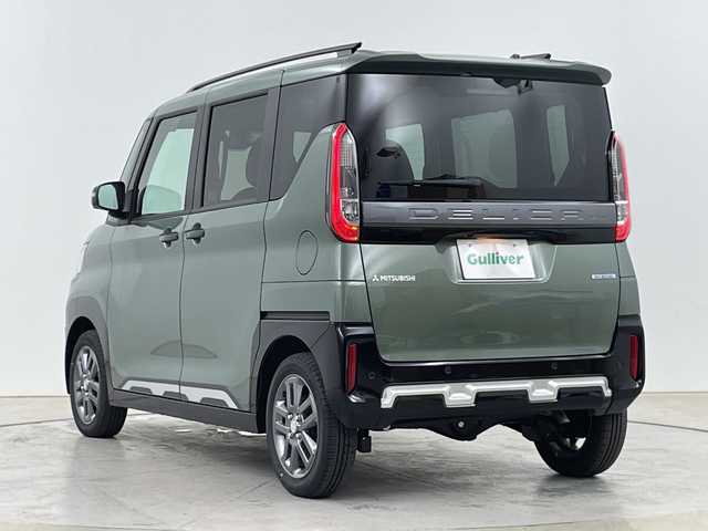 三菱 デリカミニ T プレミアム 道央・札幌 2024(令6)年 0.1千km 緑 ・届出済未使用車/・４WD/寒冷地仕様/・9型ディスプレイオーディオ/・BT/USB/APPLEカープレイ/アンドロイドオート/・アラウンドビューモニター/・e-assist/・マイパイロット/・デジタルインナーミラー/・クリアランスソナー/・レーンキープアシスト/・アダプティブクルーズコントロール/・ダウンヒルアシストコントロール/・横滑り防止装置/・両側パワースライドドア/・パドルシフト/・D＋N席シートヒーター/・ステアリングスイッチ/・ステアリングヒーター/・LEDヘッドライト/・オートライト/・オートマチックハイビーム/・プッシュスタート/・スマートキー/・スペアキー/・純正15インチＡＷ/・保証書/・取扱説明書
