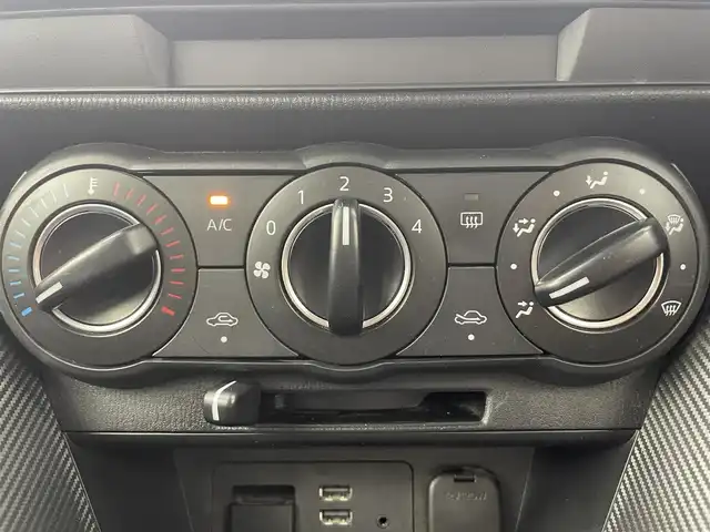 マツダ デミオ XD 富山県 2014(平26)年 6.3万km ソウルレッドプレミアムメタリック 純正ナビ（AM/FM/BT/USB）/バックカメラ/ドライブレコーダー/ETC/衝突被害軽減システム/横滑り防止装置/アイドリングストップ/純正アルミホイール/純正フロアマット/ハロゲンライト/ステアリングスイッチ/電動格納ミラー/スマートキー/スペアキー