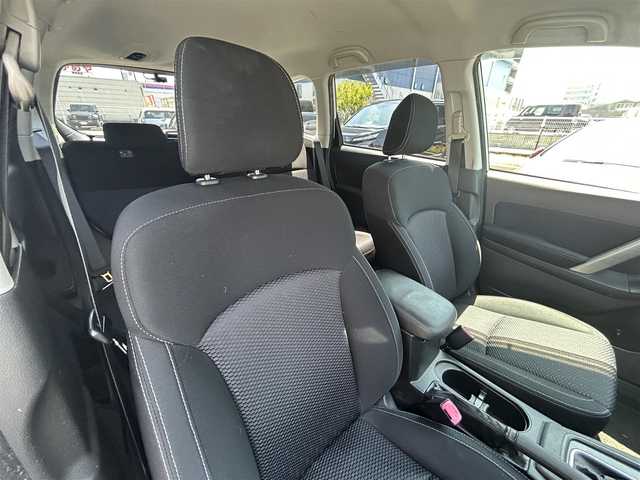 スバル フォレスター 2．0i－L アイサイト 福岡県 2012(平24)年 8.5万km サテンホワイトパール (株)IDOMが運営する【じしゃロン八幡西店】の自社ローン専用車両になります。こちらは現金またはオートローンご利用時の価格です。自社ローンご希望の方は別途その旨お申付け下さい/社外ナビ/【CD/DVD/BT/フルセグTV】/バックカメラ/アイサイト/　全車速追従機能付クルーズコントロール/　AT誤発進抑制制御/　車線逸脱警報/　ふらつき警報/　先行車発進お知らせ/　定速クルーズコントロール/シートヒーター/パワーシート/ETC/ドライブレコーダー/パドルシフト/オートワイパー/オートライト/純正HIDライト/ヘッドライトレベライザー/フォグランプ/スマートキー/プッシュスタート/純正アルミホイール 17インチ/ドアバイザー/ウインカーミラー/純正フロアマット/スペアキー×1【スマートキー】/新車時整備手帳（保証書）/取扱説明書