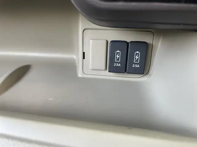ホンダ Ｎ ＢＯＸ G ホンダセンシング 兵庫県 2017(平29)年 8.7万km プレミアムホワイトパールⅡ (株)IDOMが運営する【じしゃロン神戸名谷店】の自社ローン専用車両になりますこちらは現金またはオートローンご利用時の価格です。自社ローンご希望の方は別途その旨お申付け下さい/ワンオーナー/ホンダセンシング/・衝突軽減ブレーキ/・誤発進抑制機能/・アダクティブクルーズコントロール/・LKAS（車線維持支援システム）/・先行車発進お知らせ機能/純正ディスプレイオーディオ（WX-171CP）/・ワンセグTV/・Bluetooth/・バックカメラ/プッシュスタート/パワースライドドア/ビルトインETC/USB入力端子/純正フロアマット/純正ドアバイザー/ウィンカーミラー/取扱説明書/保証書