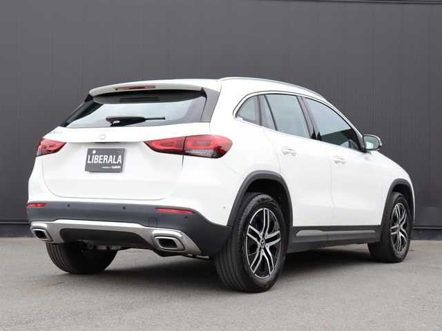 メルセデス・ベンツ Ｍ・ベンツ ＧＬＡ１８０ 静岡県 2021(令3)年 2.4万km ポーラホワイト ナビ/アイドリングストップ/ACC/プッシュスタート/レザーエクスクルーシブパッケージ/レーダーセーフティパッケージ/360°カメラ/パドルシフト/ドラレコ前後/D+N席シートヒーター/ETC/ルーフレール/サンルーフ