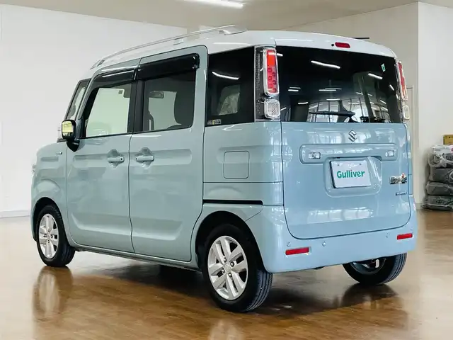 スズキ スペーシア HYBRID X 道央・札幌 2018(平30)年 5.1万km オフブルーメタリック/ホワイト2トーン 4WD/ワンオーナー/社外SDナビ/・フルセグTV/CD/DVD/BT/SD/バックカメラ/純正エンジンスターター/両側パワースライドドア /前席シートヒーター/スズキセーフティサポート/・デュアルセンサーブレーキサポート/・前後誤発進抑制機能/・車線逸脱警報機能/・先行車発進お知らせ機能/・標識認識機能/横滑り防止装置/前後コーナーセンサー/アイドリングストップ/純正フロアマット/純正ドアバイザー/ルーフレール/ウインカーミラー/オートライト/LEDヘッドライト/純正14インチAW/積込社外AW付き冬タイヤ/・155/65R14 ’18製 5mm/新車時保証書/取扱説明書/ナビ取扱説明書