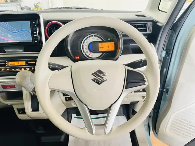 スズキ スペーシア HYBRID X 道央・札幌 2018(平30)年 5.1万km オフブルーメタリック/ホワイト2トーン 4WD/ワンオーナー/社外SDナビ/・フルセグTV/CD/DVD/BT/SD/バックカメラ/純正エンジンスターター/両側パワースライドドア /前席シートヒーター/スズキセーフティサポート/・デュアルセンサーブレーキサポート/・前後誤発進抑制機能/・車線逸脱警報機能/・先行車発進お知らせ機能/・標識認識機能/横滑り防止装置/前後コーナーセンサー/アイドリングストップ/純正フロアマット/純正ドアバイザー/ルーフレール/ウインカーミラー/オートライト/LEDヘッドライト/純正14インチAW/積込社外AW付き冬タイヤ/・155/65R14 ’18製 5mm/新車時保証書/取扱説明書/ナビ取扱説明書