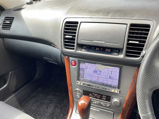 スバル レガシィ Ｂ４ 2．0R 山形県 2005(平17)年 14.3万km オブシディアンブラックパール ・４WD/・ナビ/フルセグ/CD/DVD/Bluetooth/・MTモード付きAT/・ETC/・フロントワイパーデアイサー/・HIDヘッドライト/・フォグランプ/・リアフォグランプ/・社外マット/・スペアキー1本/・取扱説明書